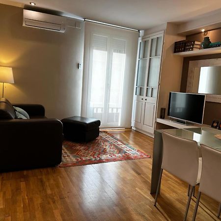 Petit Rossello Apartment Barcelona Exterior photo