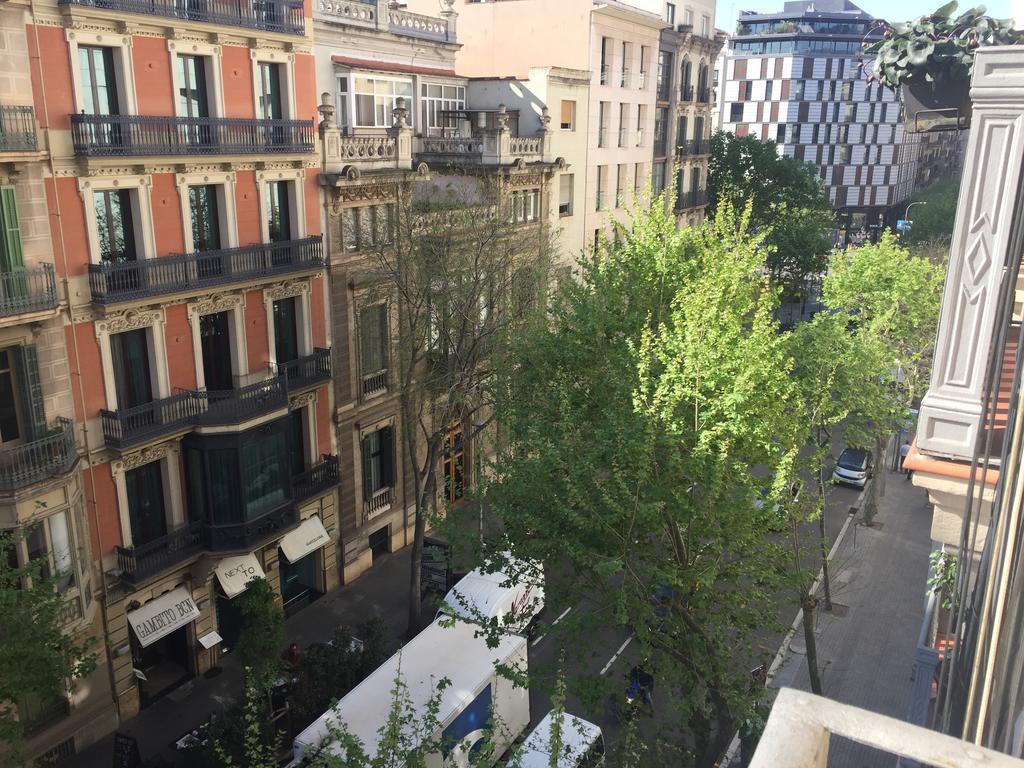 Petit Rossello Apartment Barcelona Exterior photo