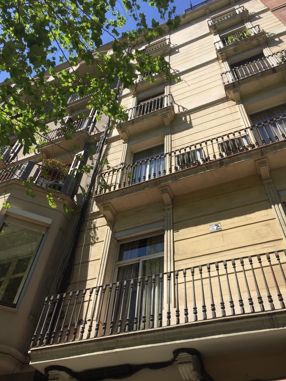 Petit Rossello Apartment Barcelona Exterior photo